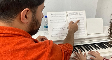 Atatürk Kültür Merkezi’nde Çocuklara Müzik Eğitimi