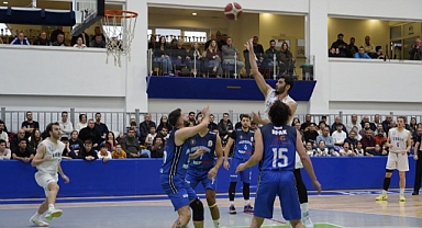 ÇBSK Hem Basketbolda Hem de Voleybolda Kazandı