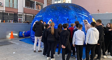 Cumhuriyet Ortaokulu’nda Planetaryum Deneyimi Öğrencilerle Buluştu