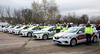 Edirne’de 82 yeni araç jandarma ve emniyet teşkilatı hizmetine alındı