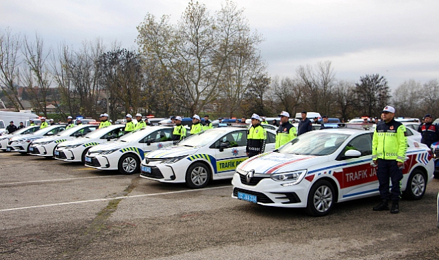 Edirne’de 82 yeni araç jandarma ve emniyet teşkilatı hizmetine alındı