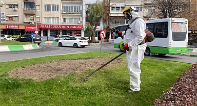 Kırklareli Belediyesi Yeşil Alanlarda Bakımda 