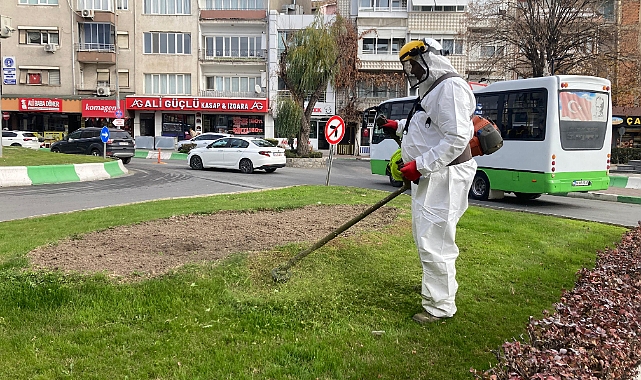 Kırklareli Belediyesi Yeşil Alanlarda Bakımda
