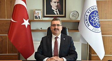 REKTÖR ŞAHİN: “NAMIK KEMAL’İN FİKİR MİRASI GENÇLERİMİZİN UFKUNDA YAŞAMAYA DEVAM EDECEKTİR