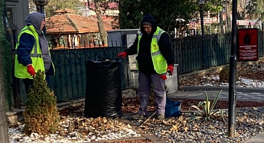 Soğuk Havaya Rağmen Temizlik Mesaisi 
