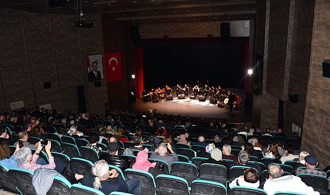 TNKÜ’den Gönülleri Feth Eden Konser: “Gönülden Dile Türkülerimiz”