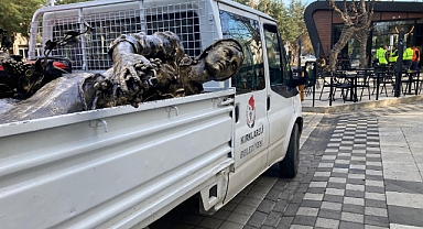 Vilayet Kafe Önündeki Heykel Yeni Yerine Konuldu 