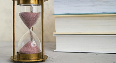 17 Ocak 2026 Cumartesi Günlük Burç Yorumları: Sabırsız Davranmamaya Dikkat Edin