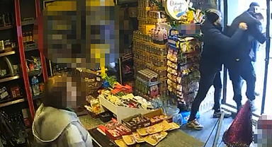 7 yıl hapis cezası bulunan hırsızlık firarisinin yakalanma anı kamerada