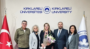 Emekli Akademisyen Ve İdari Personelden KLÜ Rektörü Rengin Ak’a Ziyaret