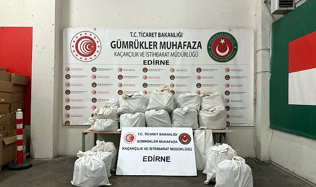 Kapıkule’de 2 otomobilde 20 kilo 812 gram esrar ele geçirildi
