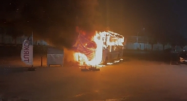 Kapıkule'de yolcu otobüsü alev alev yandı