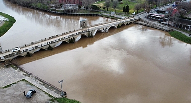 Metrekareye 60 kilogram yağış düşen Edirne’de, Tunca Nehri’nde su seviyesinde kritik artış