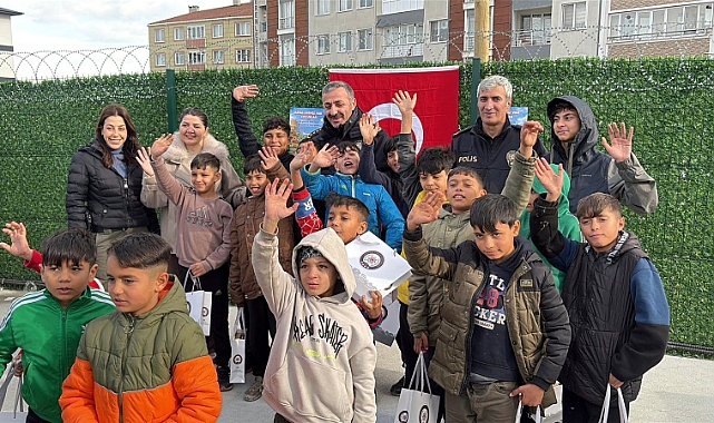 Narkotik olaylarla anılan Kore Mahallesi’nde çocuklar, geçici polis merkezinde ağırlandı