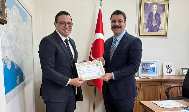 Pehlivanköy’de Başarılı Personele Başarı Belgesi