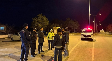 Pehlivanköy’de Yeni Yıl Denetimi: Kaymakam Yıldız Yol Kontrol Noktalarını Ziyaret Etti