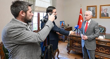 Vali Turan, AA'nın Yılın Kareleri Oylamasına Katıldı 