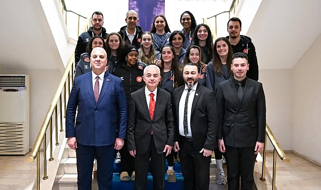 Valilikte FBO Kadın Basketbol Takımı Kabulü