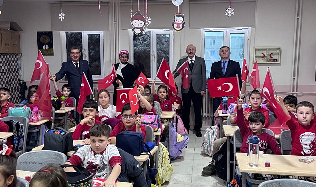 2025–2026 Eğitim Öğretim Yılı İkinci Dönemi “Bayrak Sevgisi” Temasıyla Başladı