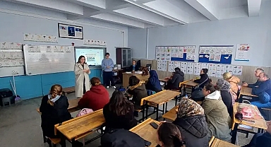 Babaeski’de Velilere Yönelik “Çocuk Akademisi” Eğitimi Düzenlendi