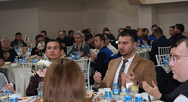 Fırat Yayla Mesai Arkadaşlarıyla İftar Sofrasında Buluştu