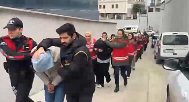 Kendilerini 'büyücü', 'medyum' olarak tanıtıp, 46 milyon lira dolandıran 19 şüpheli tutuklandı