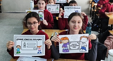 Öğrenciler Dijital Dünyada Bilinçleniyor