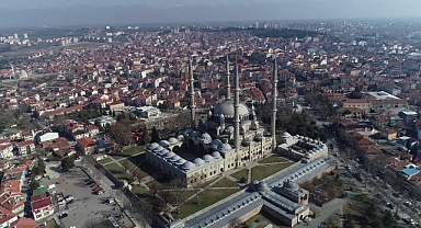 Restorasyonunda sona gelinen Selimiye Camii’nde, ‘ramazanda ibadet’ için gün sayılıyor