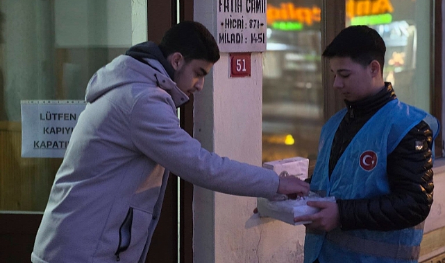 Ülkü Ocakları Babaeski’den Berat Kandili’nde Anlamlı İkram