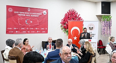 Vali Turan Şehit Aileleri Ve Gazilerle İlk İftarda Buluştu