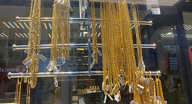 2 Mart 2026 Pazartesi Güncel Altın Fiyatları Açıklandı: Çeyrek, Yarım ve Cumhuriyet Altını Ne Kadar?