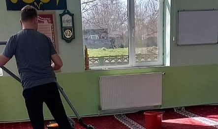 Alpullu Belediyesi'nden Gülbahçe Camii'nde Titiz Temizlik Çalışması