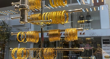 Altın Fiyatlarında Sert Düşüş: Yatırımcılar Tedirgin