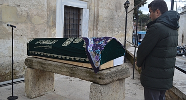 Ayşe Akın’a Hüzünlü Veda