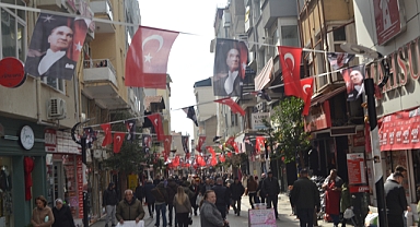 Bayrama Sayılı Günler Kala Sokaklar Hareketlendi