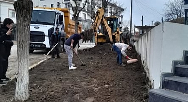 Büyükkarıştıran'da Hizmet Atağı