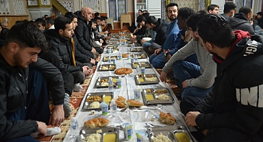 Kırklareli’nde Uluslararası Öğrenciler Aynı Sofrada İftar Açtı