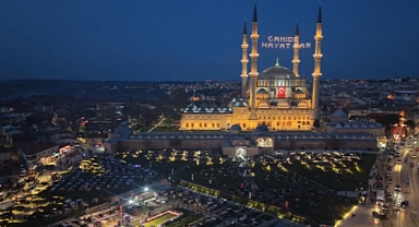 SELİMİYE MEYDANI’NDA 7 BİN 500 KİŞİLİK KADİR GECESİ İFTARI