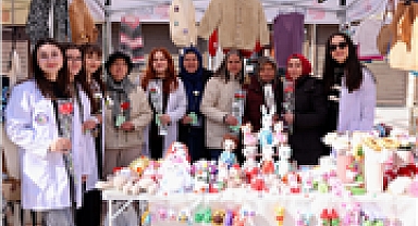 TRAKYA ÜNİVERSİTESİ AKILCI İLAÇ VE ECZACILIK TOPLULUĞU’NDAN 8 MART’TA ANLAMLI FARKINDALIK ETKİNLİĞİ