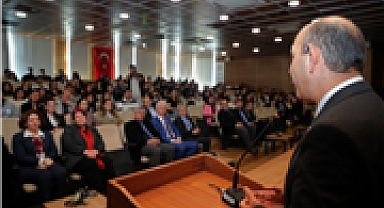 TRAKYA ÜNİVERSİTESİ’NDE İSTİKLAL MARŞI’NIN KABULÜNÜN 105. YILI ANILDI