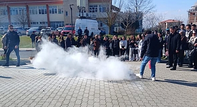 ÜNİVERSİTEMİZDE TÜM BİRİMLERİ KAPSAYAN YANGIN TATBİKATI