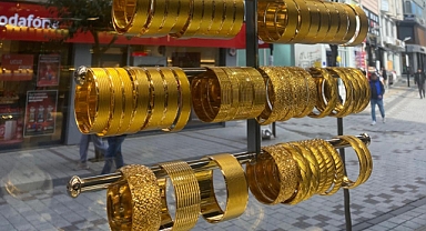 Altın Fiyatlarında Son Dakika Hareketliliği: Gram, Çeyrek ve Cumhuriyet Altını Ne Kadar Oldu?