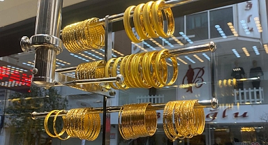 Altın Fiyatlarında Son Durum: Gram ve Çeyrek Altında Düşüş Dikkat Çekiyor