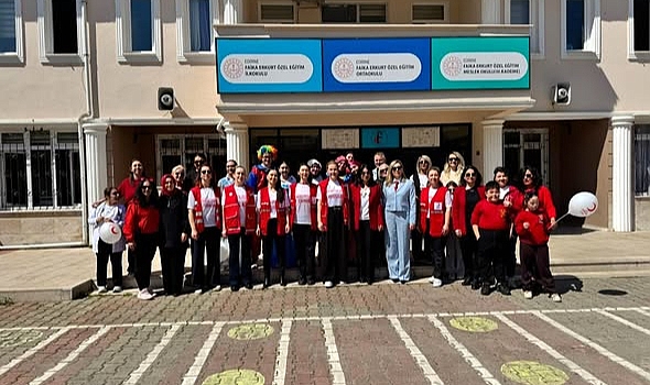 ARMAĞAN DÖNERTAŞ ENGELLİ ÇOCUKLAR EĞİTİM-REHABİLİTASYON UYGULAMA VE ARAŞTIRMA MERKEZİ’NDEN “100 BALON, TEK DİLEK” ETKİNLİĞİ