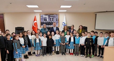 Başkan Sarıkurt Kapılarını Küçük Misafirlere Açtı