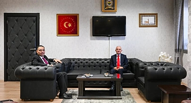 Devlet Protokolünde Önemli Buluşma