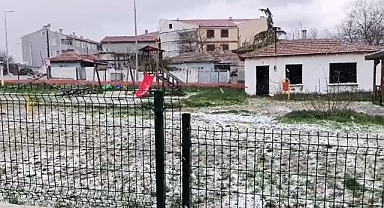 Edirne’de dolu yağışı; ilçe beyaza büründü