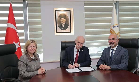 TRAKYA ÜNİVERSİTESİ’NDE FAKÜLTELER ARASI EĞİTİMDE İŞ BİRLİĞİ PROTOKOLLERİ İMZALANDI