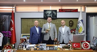Babaeski Belediyesi’nde İş Dünyasından Ziyaret: Fırat Yayla İş İnsanlarını Ağırladı