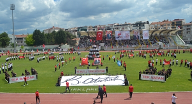 Kırklareli’nde 19 Mayıs Coşkusu Özgürlük ve Demokrasi Meydanı’nda Başladı